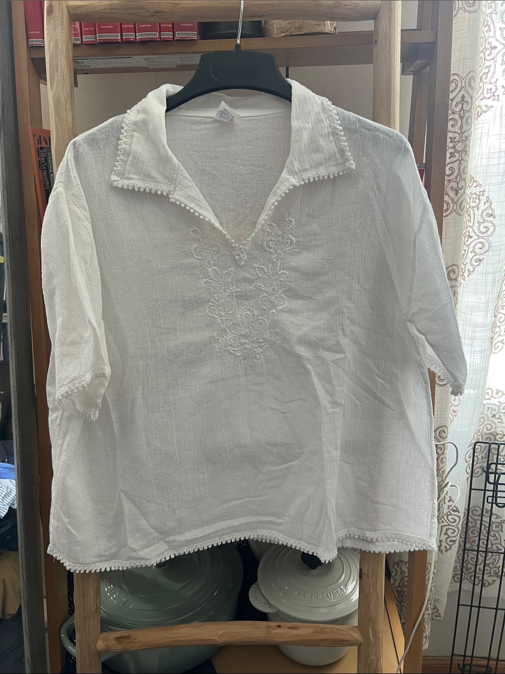 Women's White Embroidered V-Neck Collar Blouse